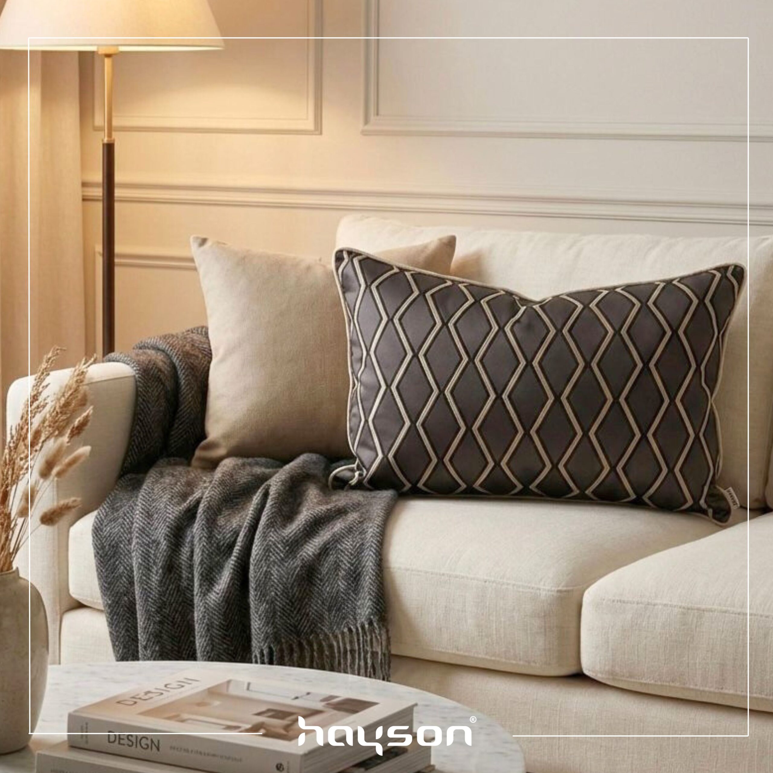 LOSANGE COUSSIN GRIS MOTIF LOSANGE BEIGE